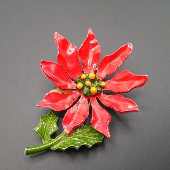 Vintage Red Enamel Poinsettia Brooch Green Leaf Christmas Flower Pin - Picture 9 of 10